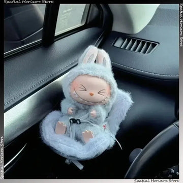 🚗 Mini Siège de Sécurité Kawaii Labubu – Pour Poupées de 15 à 17 cm