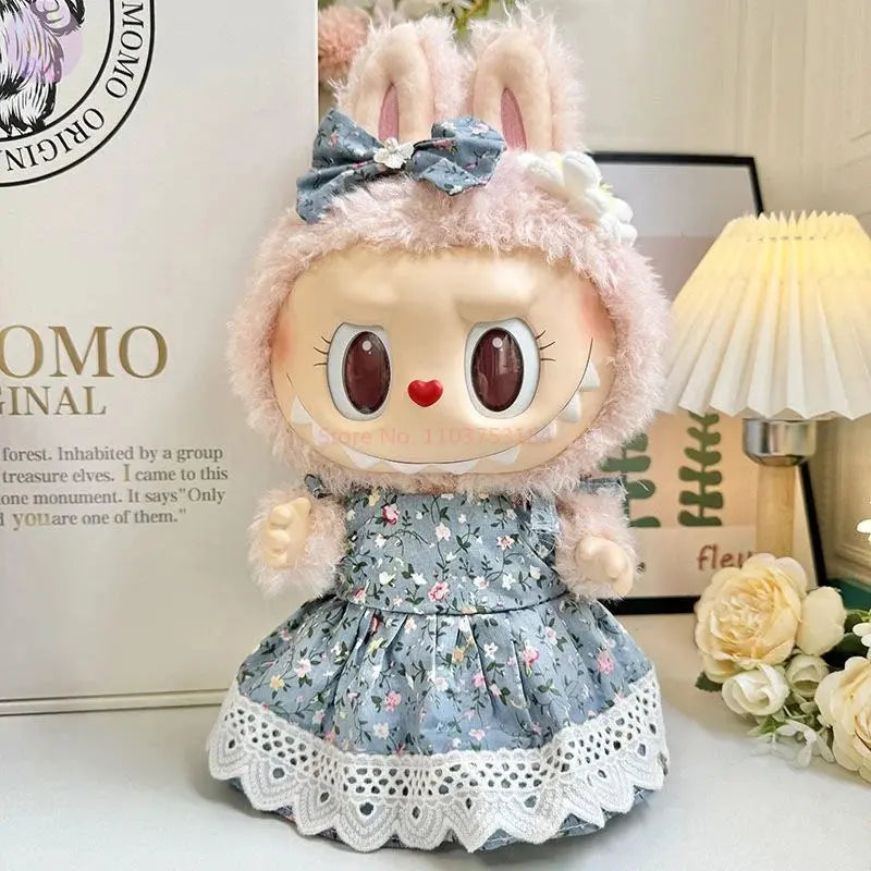 ☁️ Vêtements Labubu 38 cm – Ensemble Cloud | Tenue Artisanale en Flanelle Douce | Look Poétique &amp; Confort Haut de Gamme